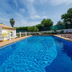 https://ferienhaus-mit-pool-paderne-120s.hotelaalgarve.com