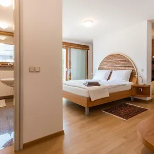 rozna-dolina-apartment.hotels-in-ljubljana.com/