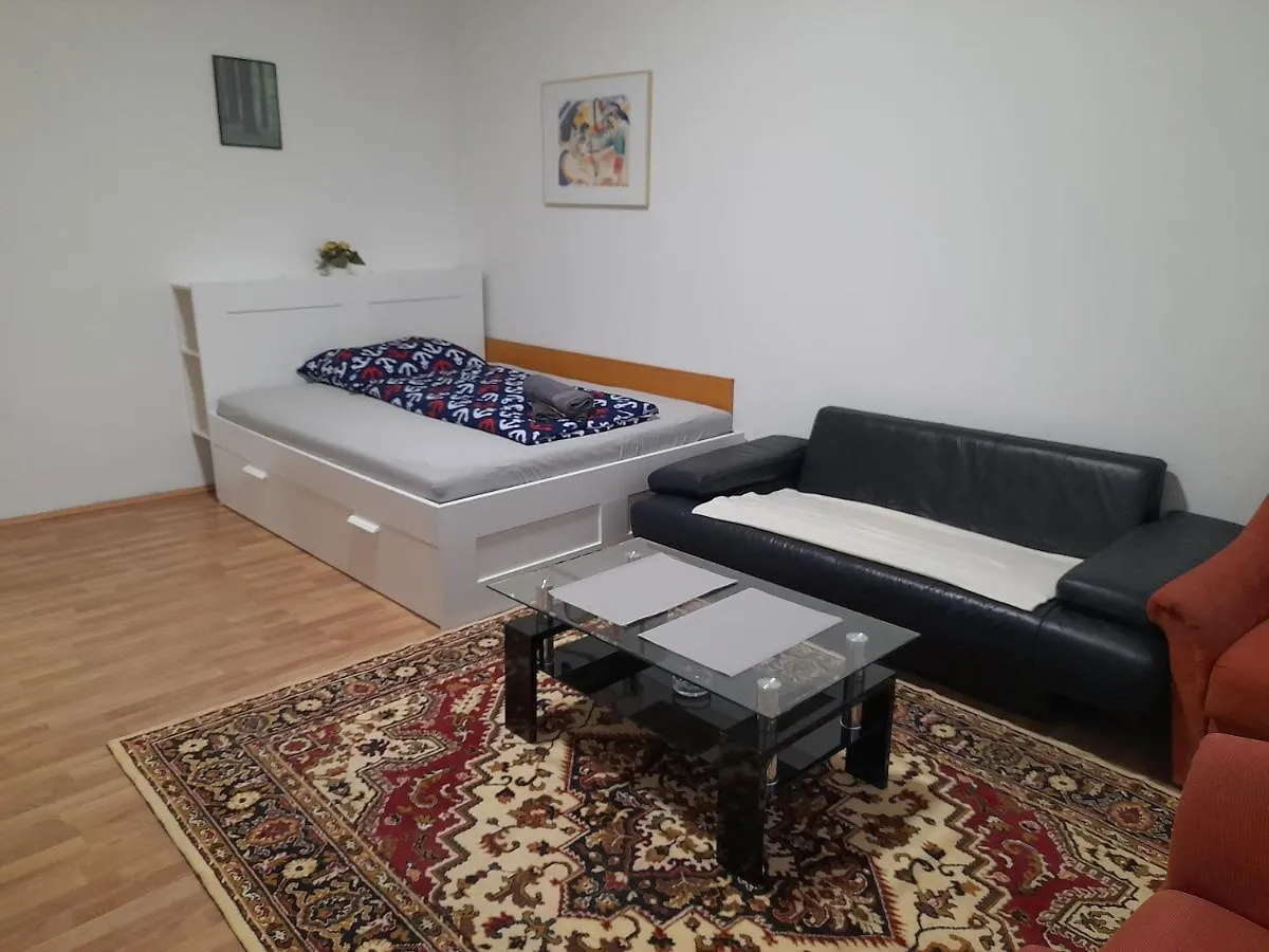 Ferienwohnung Schloessel 10 Vienna Appartamento