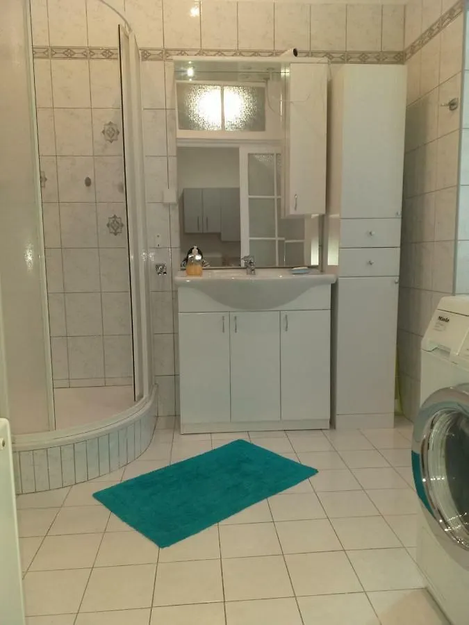 Ferienwohnung Schloessel 10 Vienna
